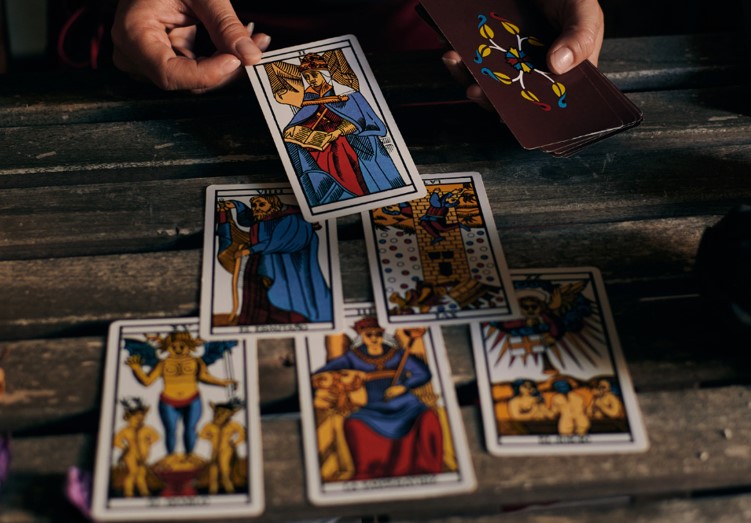 el mejor momento para leer cartas de tarot