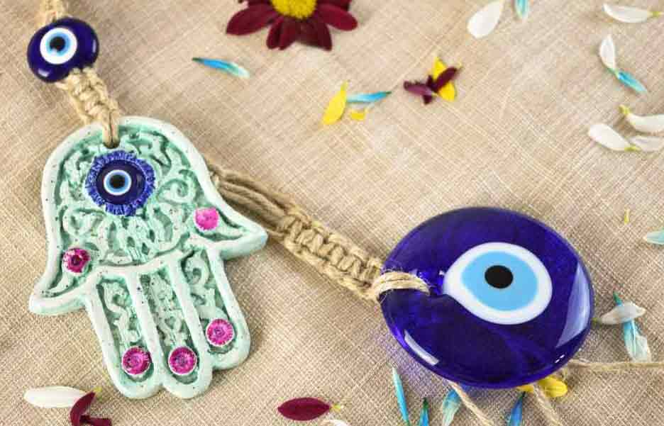 ojo turco y mano de fatima como amuletos protectores